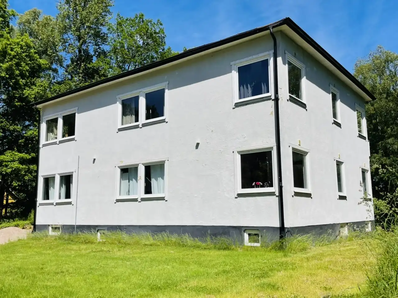 FD9FB8B2-096A-422A-9D38-B794A0097977 4