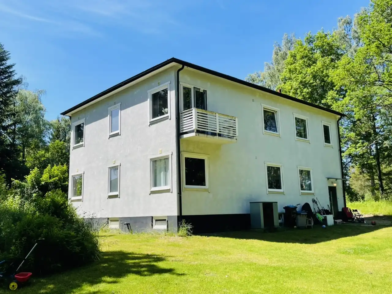 EF527046-B4AC-4444-B552-9308748F71D4 6